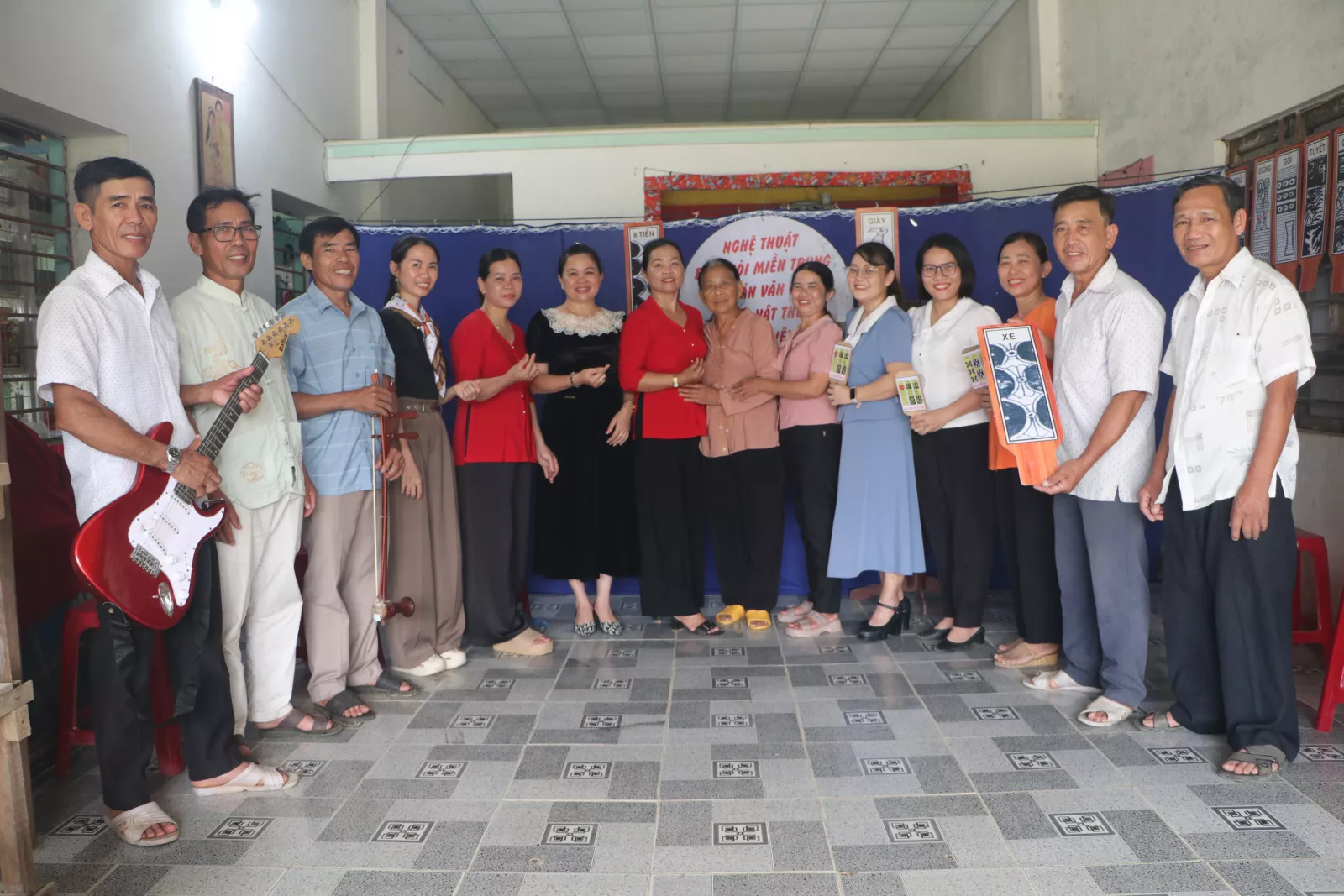 (Dân ca bài chòi)	Trăng Kia Khuyết Đó Lại Tròn