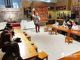 ĐÀ NẴNG: MẶT NẠ TUỒNG VIỆT NAM KHÔNG LẪN LỘN MẶT NẠ KINH KỊCH TRUNG QUỐC