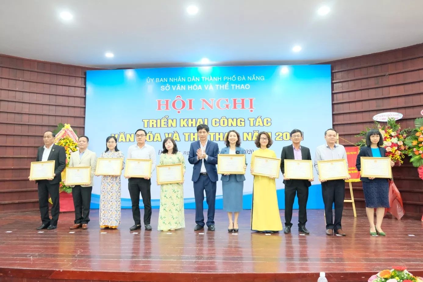 HỘI NGHỊ TRIỂN KHAI CÔNG TÁC NGÀNH NĂM 2021 VÀ HỘI NGHỊ TỔNG KẾT CÔNG TÁC ĐẢNG NĂM 2020 CỦA SỞ VĂN HÓA VÀ THỂ THAO THÀNH PHỐ ĐÀ NẴNG