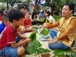 HẤP DẪN “PHIÊN CHỢ NGÀY TẾT” TẠI BẢO TÀNG ĐÀ NẴNG