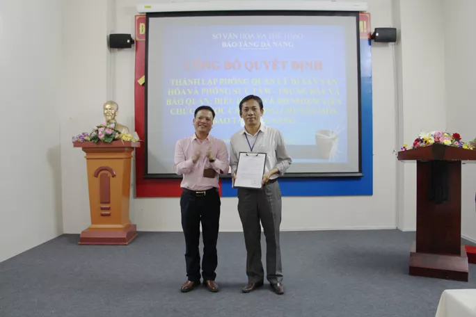 QUYẾT ĐỊNH ĐIỀU ĐỘNG; BỔ NHIỆM CHO CÁN BỘ, VIÊN CHỨC THUỘC CÁC PHÒNG CHUYÊN MÔN BẢO TÀNG ĐÀ NẴNG.